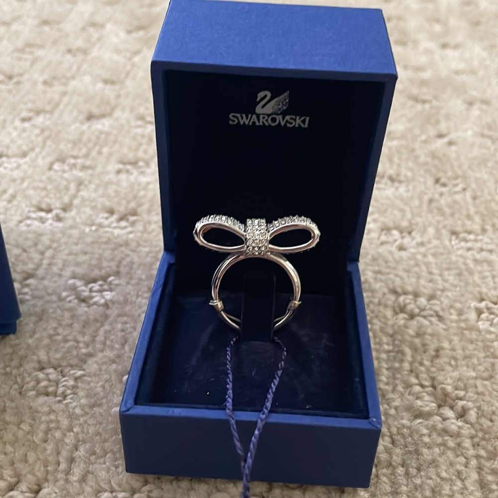 Swarovski Bow Ring - image 3